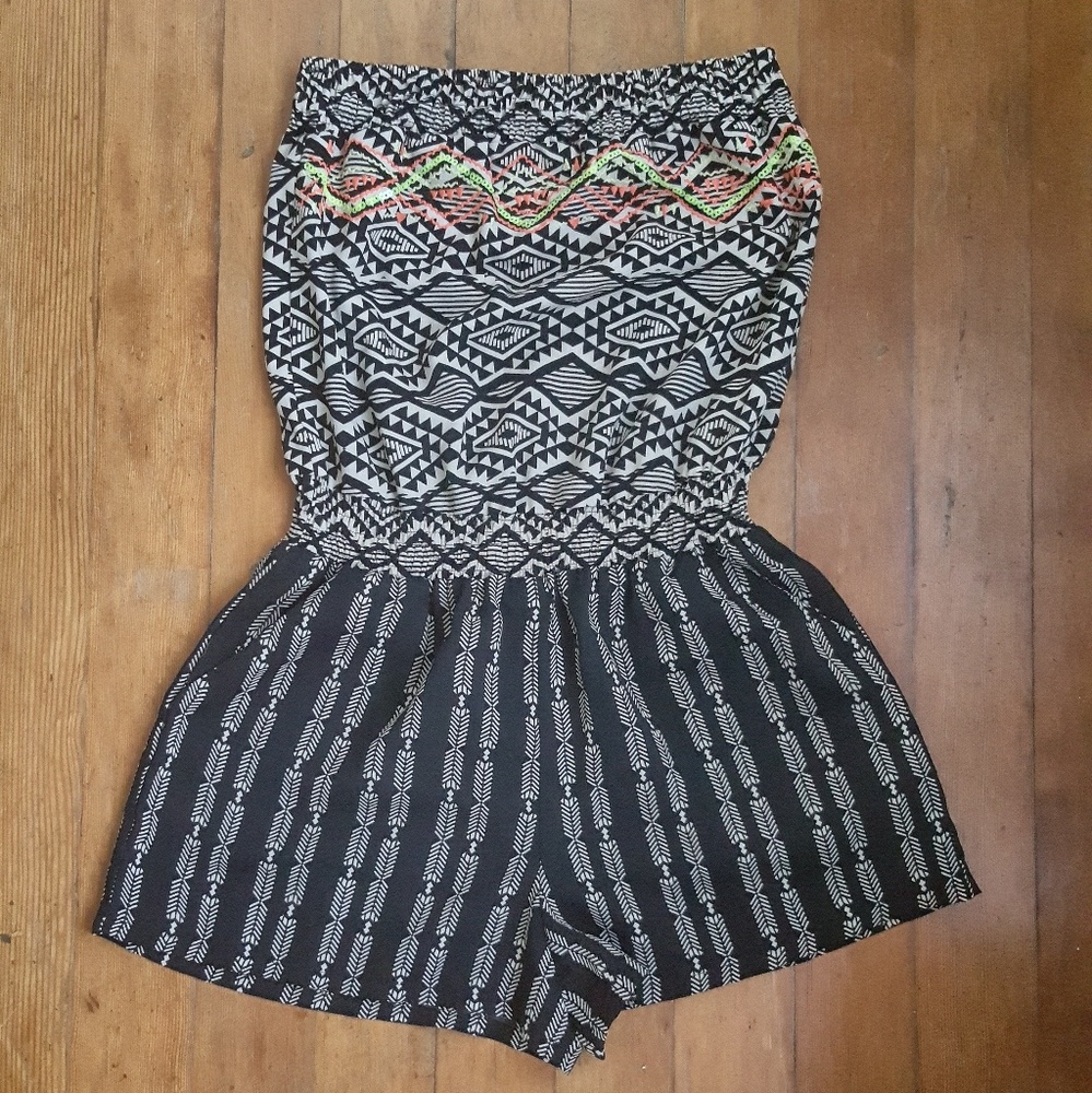 Strapless romper